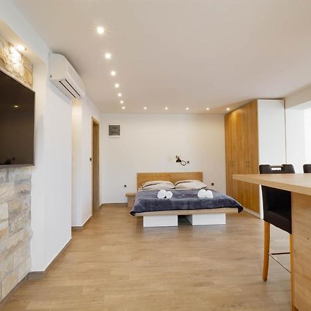 Apartments Marinici Rijeka - With Private Parking 외부 사진