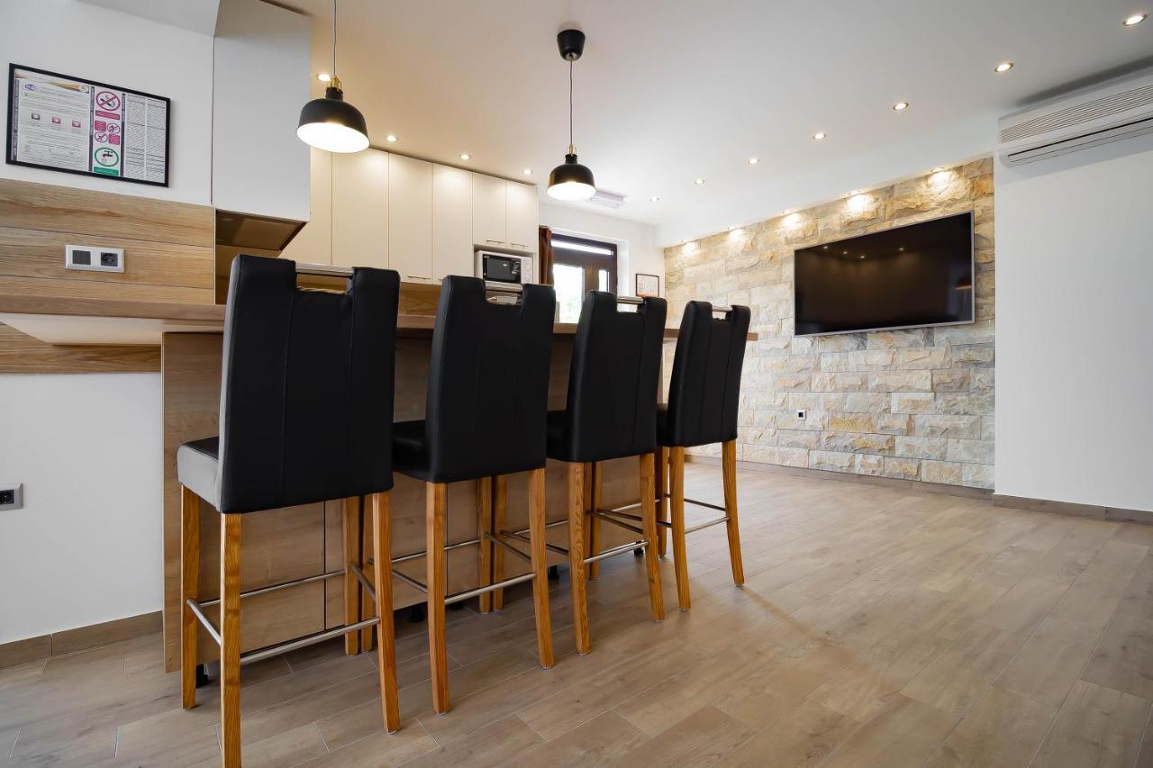 Apartments Marinici Rijeka - With Private Parking 외부 사진